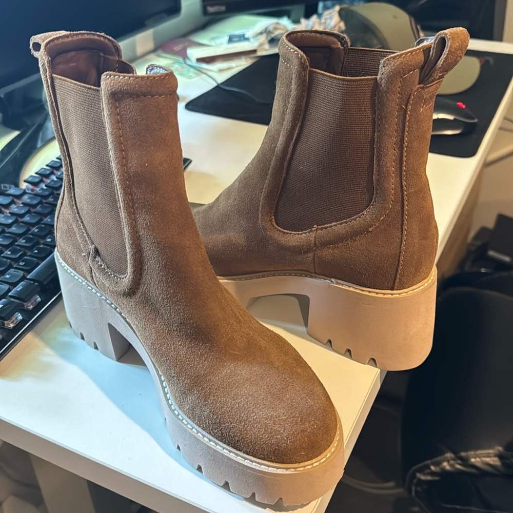 Dolce vita hawk h20 botties in chestnut suede